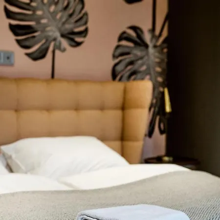 K52 Luxury 4bdrm 4bthrm Budapesta