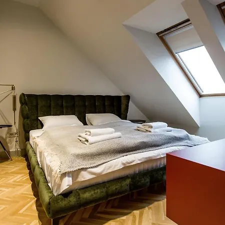 Apartment K52 Luxury 4bdrm 4bthrm Budapest