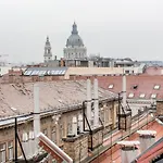 K52 Luxury 4bdrm 4bthrm Apartmán *