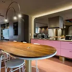 K52 Luxury 4bdrm 4bthrm Apartmán