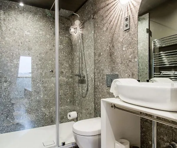 K52 Luxury 4bdrm 4bthrm דירה